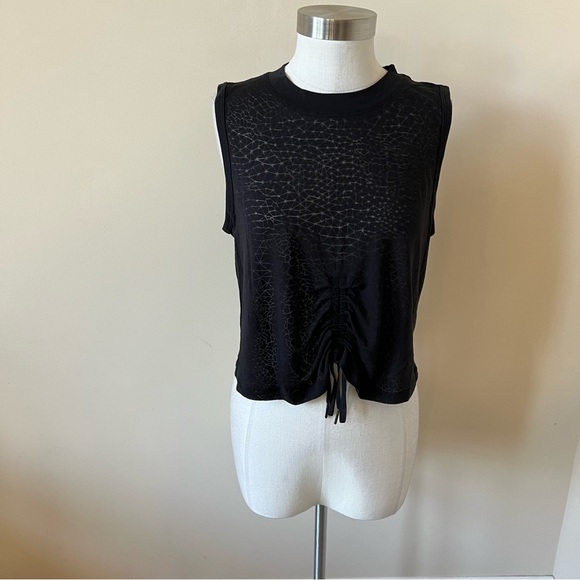 Lululemon Cinch Me Up Front Tank Top in Black 26108 - Picture 4 of 10